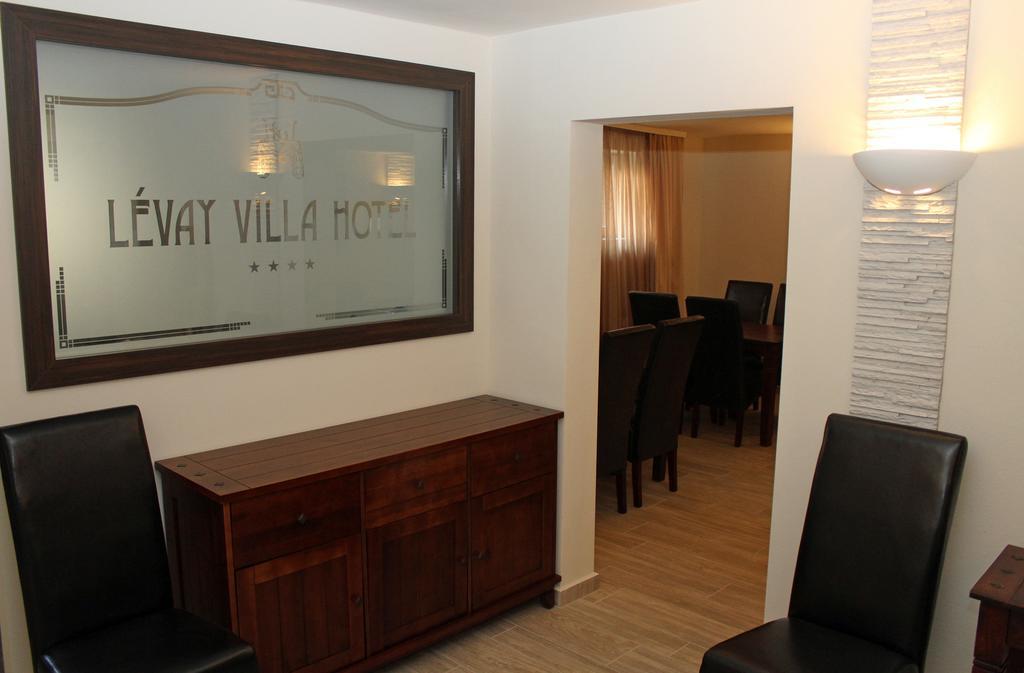 מישקולץ Levay Villa Hotel מראה חיצוני תמונה